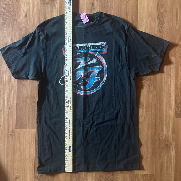 NWT Foo Fighters Comet Logo T-Shirt size Medium - Picture 2 of 7